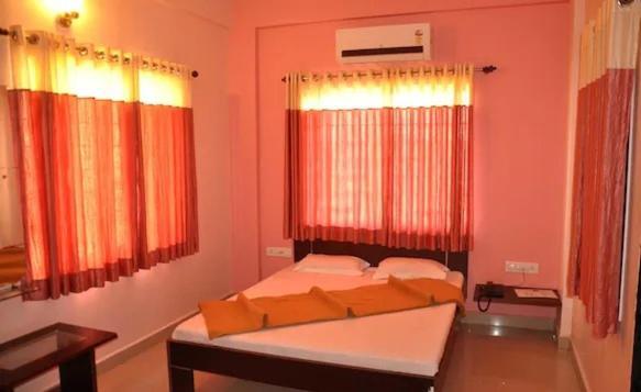 Hotel Mahakal Tulsi Somnāth Exteriör bild